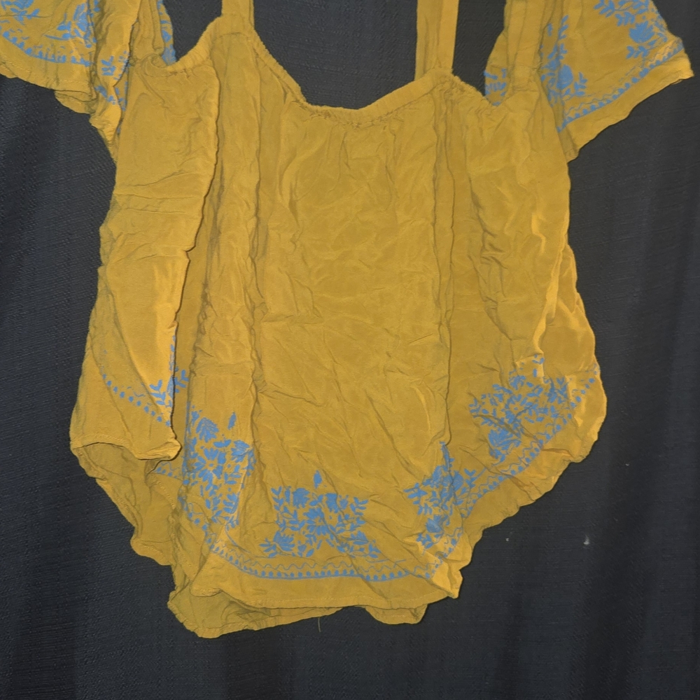 Signature Studio Yellow and Blue Ruffled Asymmetrical Crop Top